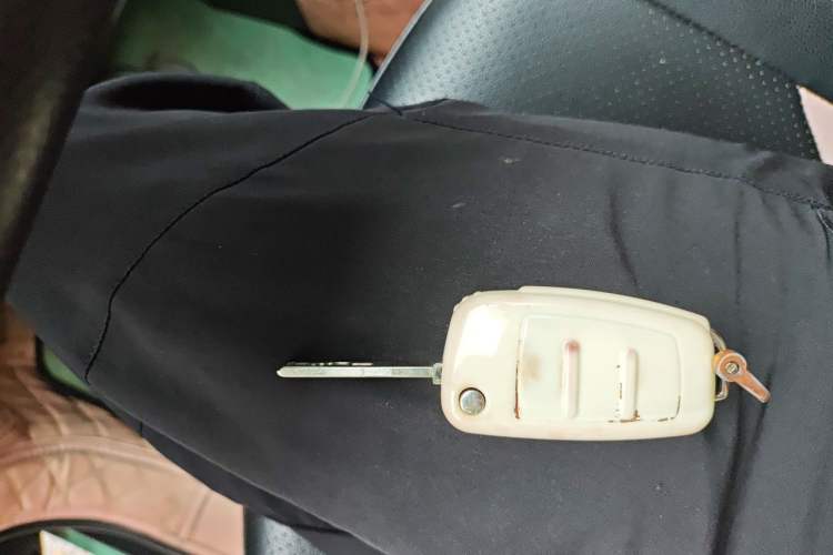 Used Chery QQ Ice Cream 2022 170km Sundae Phosphate Lithium-Ion Vehicle Key