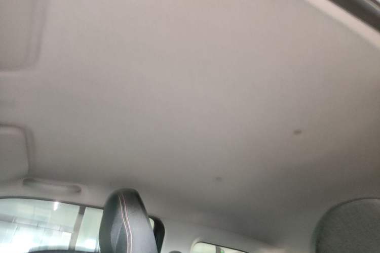 Used Chery QQ Ice Cream 2022 170km Sundae Phosphate Lithium-Ion Headliner