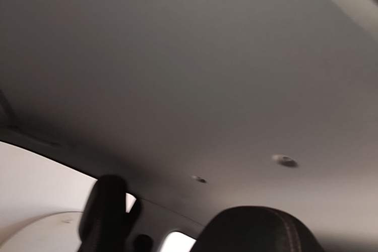 Used Chery QQ Ice Cream 2022 170km Sundae Phosphate Lithium-Ion Headliner