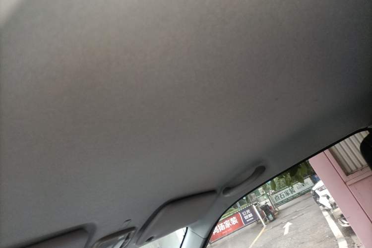 Used Chery QQ Ice Cream 2022 170km Sundae Phosphate Lithium-Ion Headliner