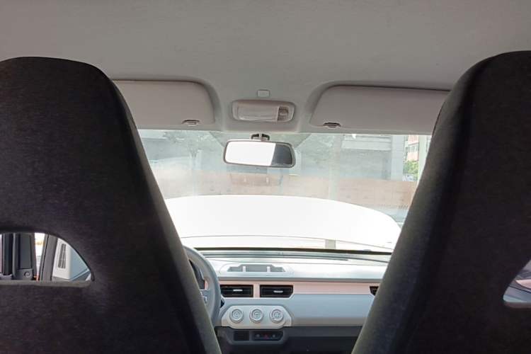Used Chery QQ Ice Cream 2022 170km Sundae Phosphate Lithium-Ion Headliner
