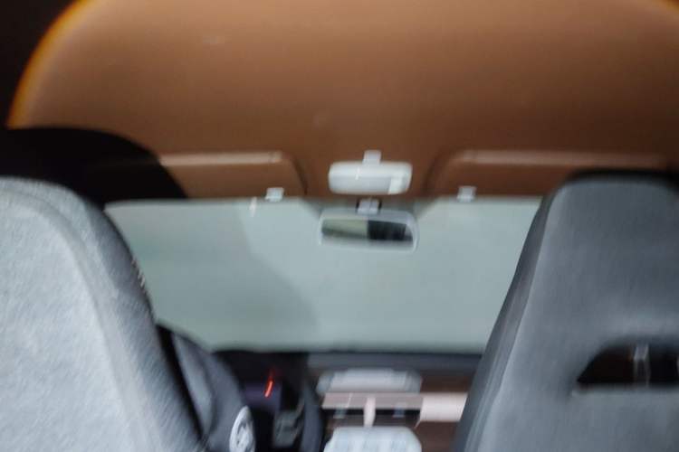 Used Chery QQ Ice Cream 2022 170km Sundae Phosphate Lithium-Ion Headliner
