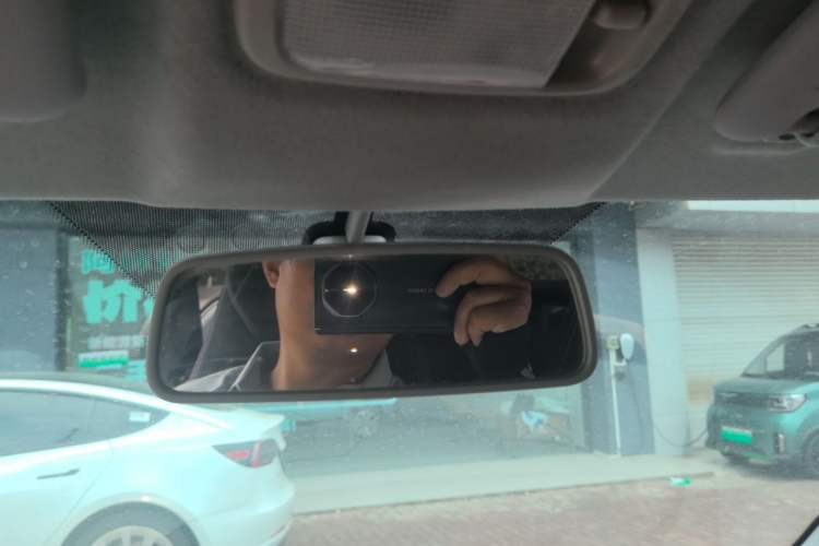 Used Chery QQ Ice Cream 2022 120km Conical Shape Lithium Iron Phosphate Headliner