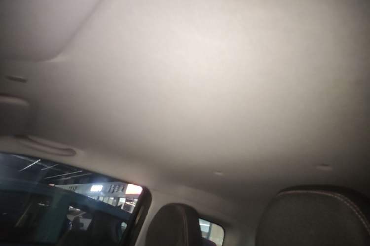 Used Chery QQ Ice Cream 2022 120km Conical Shape Lithium Iron Phosphate Headliner