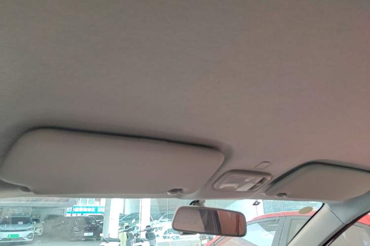 Used Chery QQ Ice Cream 2022 170km Sundae Phosphate Lithium-Ion Headliner