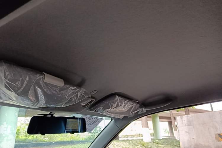 Used Chery QQ Ice Cream 2022 170km Sundae Phosphate Lithium-Ion Headliner
