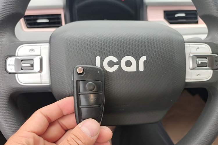 Used Chery QQ Ice Cream 2022 170km Sundae Phosphate Lithium-Ion Interior 1
