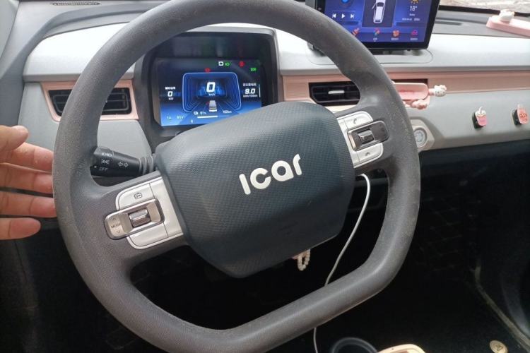 Used Chery QQ Ice Cream 2022 170km Sundae Phosphate Lithium-Ion Interior 3
