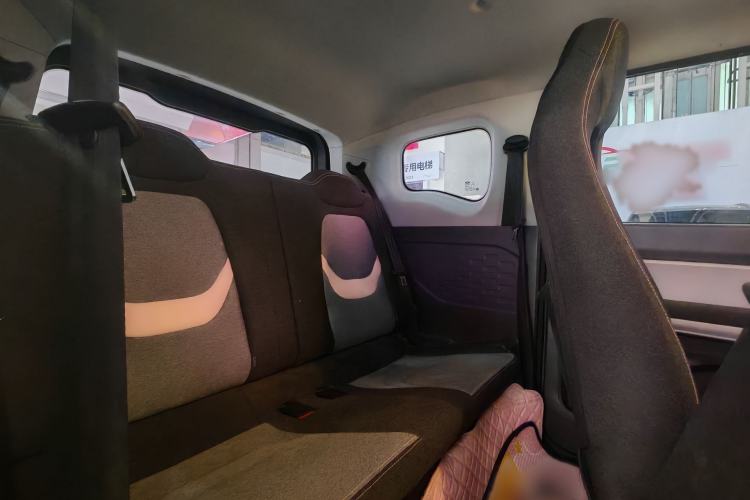 Used Chery QQ Ice Cream 2022 170km Sundae Phosphate Lithium-Ion Interior 3