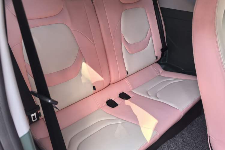 Used Chery QQ Ice Cream 2022 Taohuanxi Sweet Peach Edition Interior 3