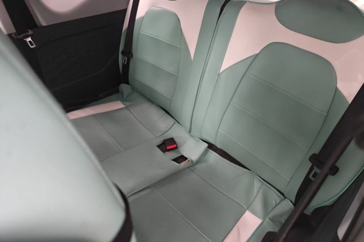 Used Chery QQ Ice Cream 2022 120km Conical Shape Lithium Iron Phosphate Interior 4