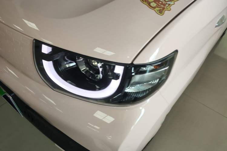 Used Chery QQ Ice Cream 2022 170km Sundae Phosphate Lithium-Ion Left Front Headlight