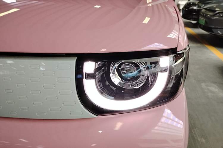 Used Chery QQ Ice Cream 2022 Taohuanxi Sweet Peach Edition Left Front Headlight
