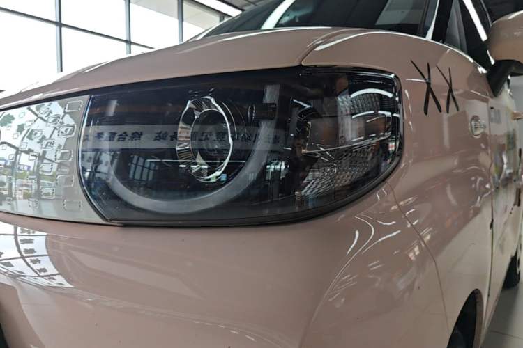 Used Chery QQ Ice Cream 2022 170km Sundae Phosphate Lithium-Ion Left Front Headlight