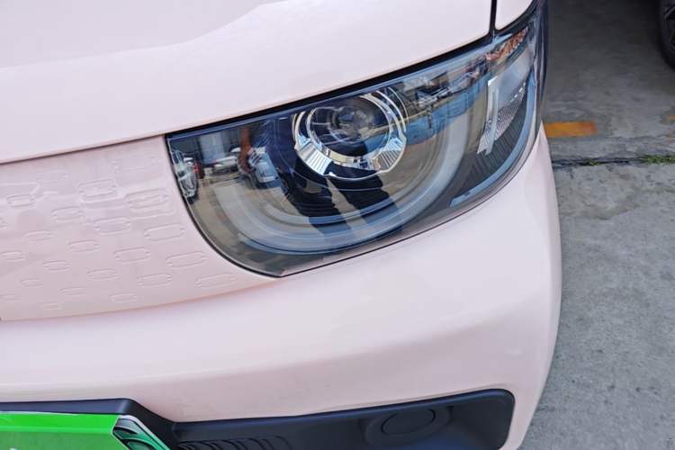 Used Chery QQ Ice Cream 2022 170km Sundae Phosphate Lithium-Ion Left Front Headlight