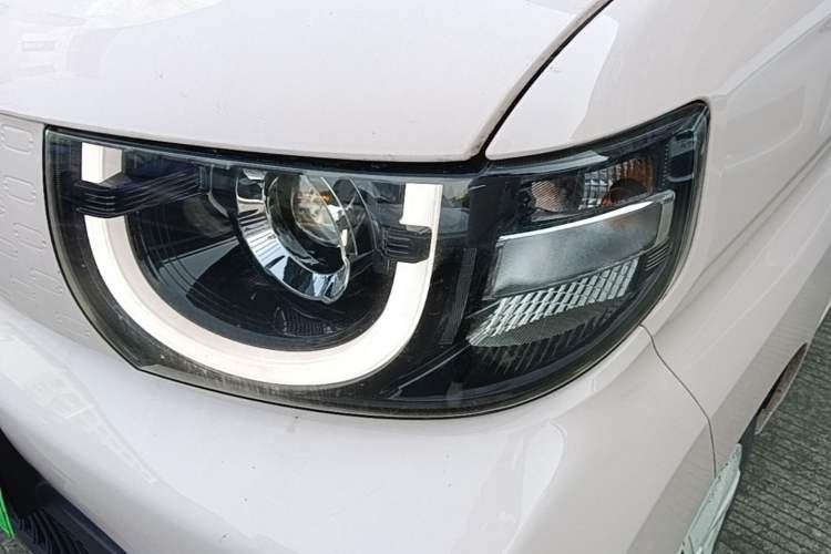 Used Chery QQ Ice Cream 2022 170km Sundae Phosphate Lithium-Ion Left Front Headlight