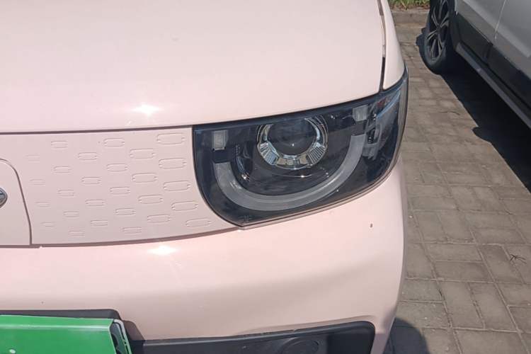 Used Chery QQ Ice Cream 2022 170km Sundae Phosphate Lithium-Ion Left Front Headlight