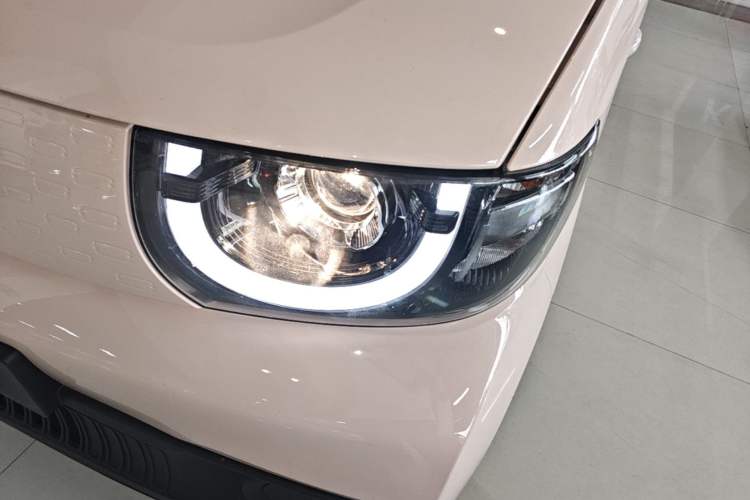 Used Chery QQ Ice Cream 2022 170km Sundae Phosphate Lithium-Ion Left Front Headlight