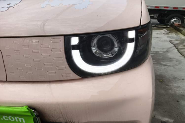 Used Chery QQ Ice Cream 2022 170km Sundae Phosphate Lithium-Ion Left Front Headlight