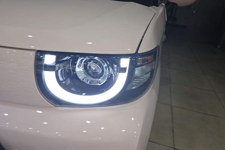 Used Chery QQ Ice Cream 2022 120km Conical Shape Lithium Iron Phosphate Left Front Headlight