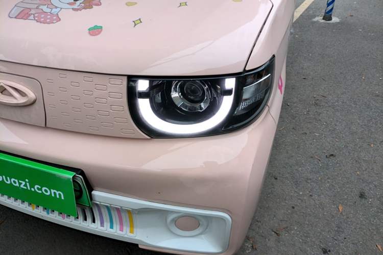 Used Chery QQ Ice Cream 2022 170km Sundae Phosphate Lithium-Ion Left Front Headlight