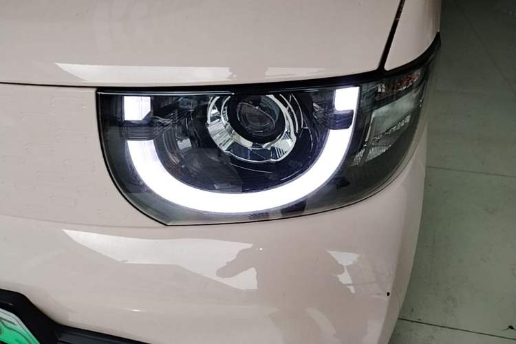 Used Chery QQ Ice Cream 2022 170km Sundae Phosphate Lithium-Ion Left Front Headlight