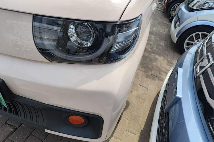 Used Chery QQ Ice Cream 2022 170km Sundae Phosphate Lithium-Ion Left Front Headlight