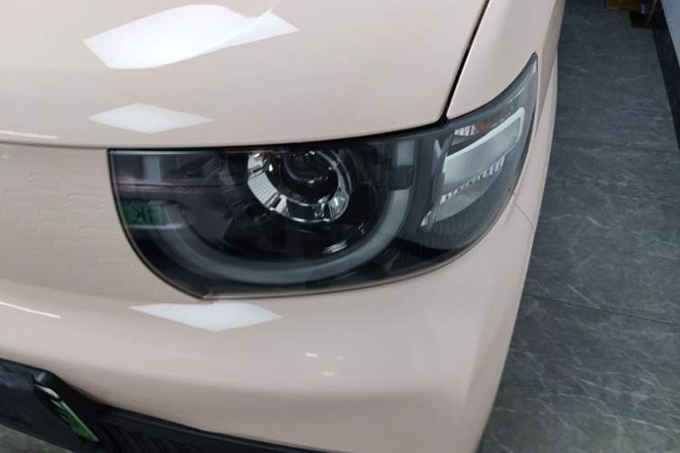 Used Chery QQ Ice Cream 2022 170km Sundae Phosphate Lithium-Ion Left Front Headlight