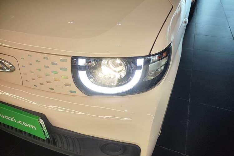 Used Chery QQ Ice Cream 2022 120km Conical Shape Lithium Iron Phosphate Left Front Headlight