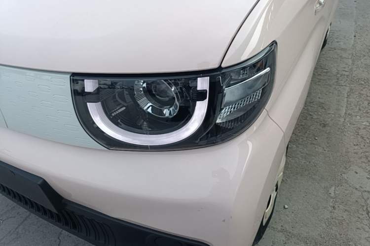 Used Chery QQ Ice Cream 2022 170km Sundae Phosphate Lithium-Ion Left Front Headlight