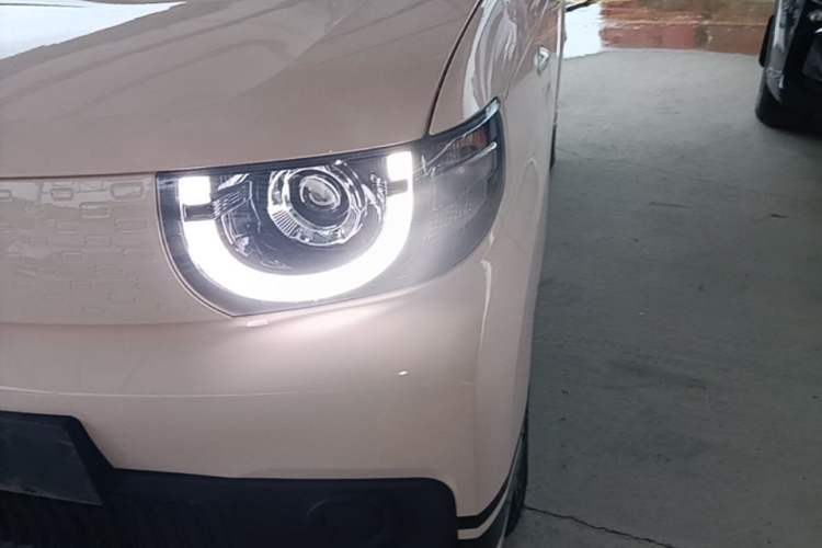 Used Chery QQ Ice Cream 2022 170km Sundae Phosphate Lithium-Ion Left Front Headlight