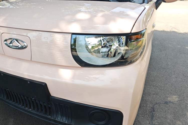 Used Chery QQ Ice Cream 2022 120km Milkshake Phosphate Lithium-Iron Left Front Headlight