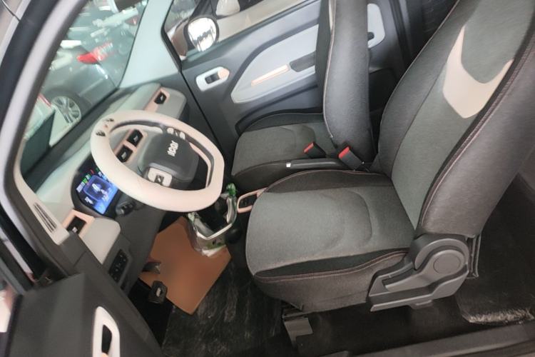 Used Chery QQ Ice Cream 2022 170km Sundae Phosphate Lithium-Ion Left Front Seat