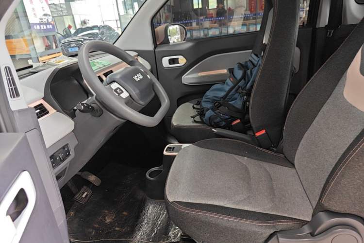 Used Chery QQ Ice Cream 2022 170km Sundae Phosphate Lithium-Ion Left Front Seat