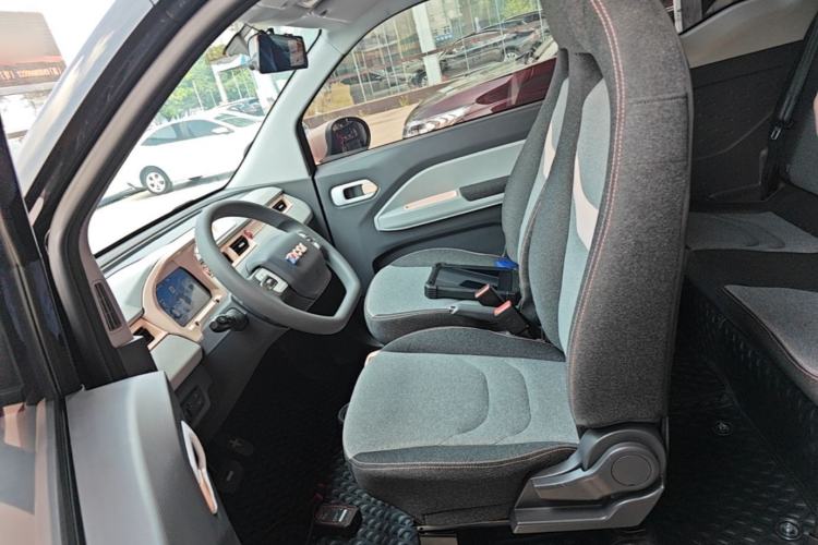 Used Chery QQ Ice Cream 2022 170km Sundae Phosphate Lithium-Ion Left Front Seat