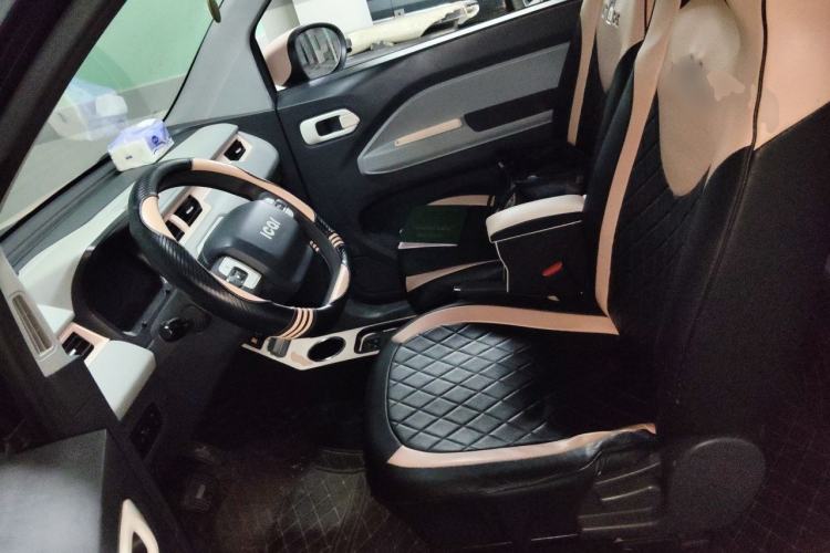 Used Chery QQ Ice Cream 2022 170km Sundae Phosphate Lithium-Ion Left Front Seat