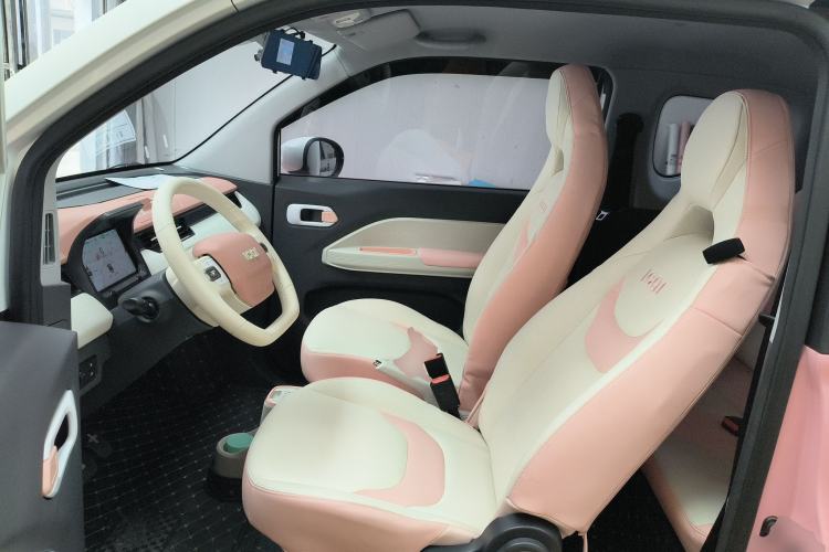 Used Chery QQ Ice Cream 2022 Taohuanxi Sweet Peach Edition Left Front Seat