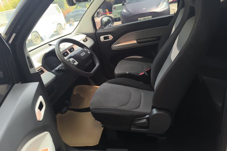 Used Chery QQ Ice Cream 2022 170km Sundae Phosphate Lithium-Ion Left Front Seat