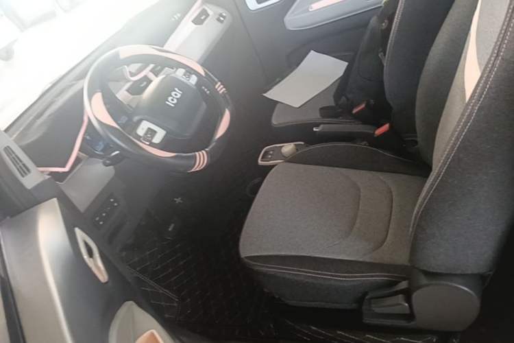 Used Chery QQ Ice Cream 2022 120km Conical Shape Lithium Iron Phosphate Left Front Seat