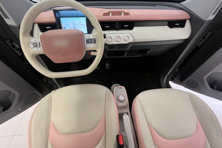 Used Chery QQ Ice Cream 2022 Taohuanxi Sweet Peach Edition Left Front Seat