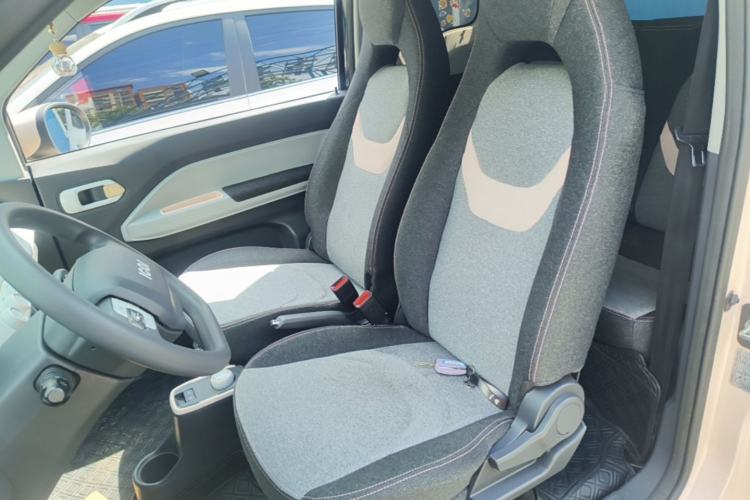 Used Chery QQ Ice Cream 2022 170km Sundae Phosphate Lithium-Ion Left Front Seat