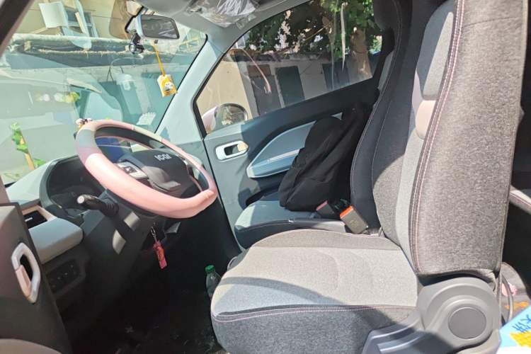 Used Chery QQ Ice Cream 2022 120km Conical Shape Lithium Iron Phosphate Left Front Seat