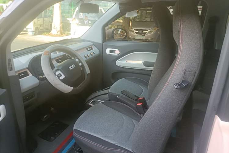 Used Chery QQ Ice Cream 2022 170km Sundae Phosphate Lithium-Ion Left Front Seat