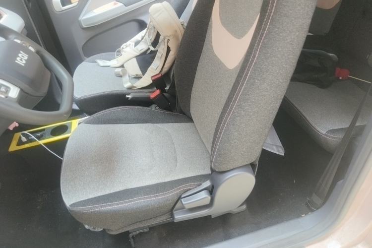 Used Chery QQ Ice Cream 2022 170km Sundae Phosphate Lithium-Ion Left Front Seat