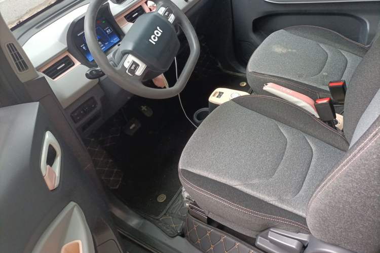 Used Chery QQ Ice Cream 2022 170km Sundae Phosphate Lithium-Ion Left Front Seat