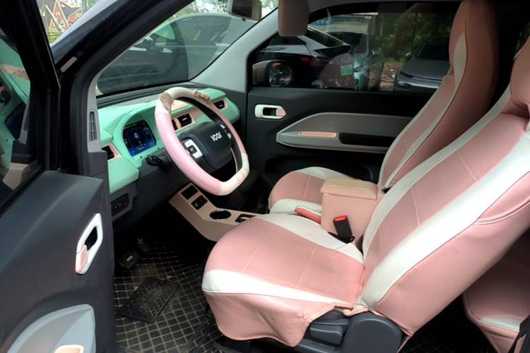 Used Chery QQ Ice Cream 2022 170km Sundae Phosphate Lithium-Ion Left Front Seat