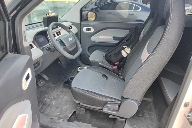 Used Chery QQ Ice Cream 2022 120km Milkshake Phosphate Lithium-Iron Left Front Seat