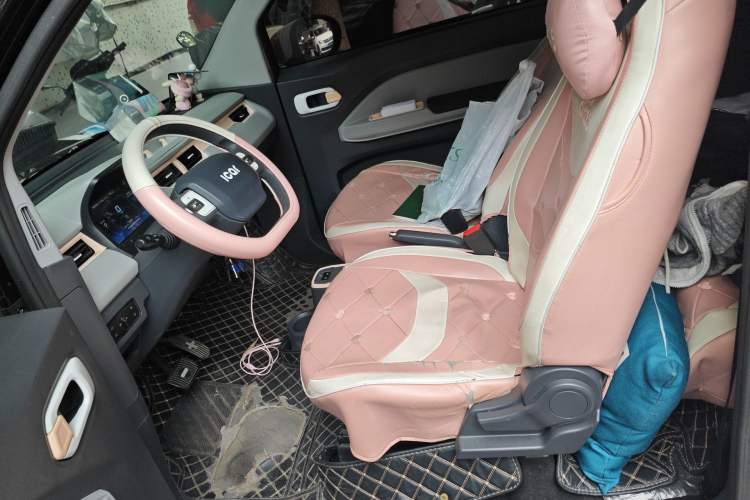 Used Chery QQ Ice Cream 2022 170km Sundae Phosphate Lithium-Ion Left Front Seat
