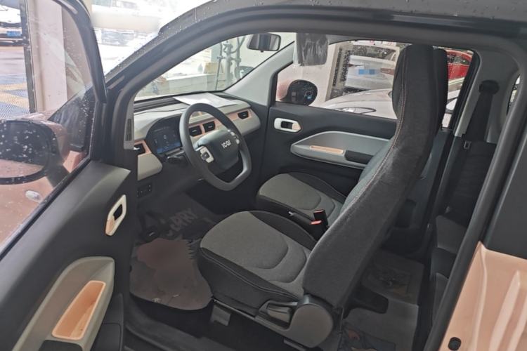 Used Chery QQ Ice Cream 2022 120km Conical Shape Lithium Iron Phosphate Left Front Seat