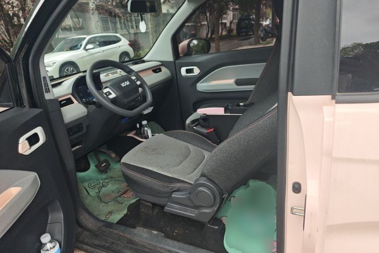 Used Chery QQ Ice Cream 2022 120km Conical Shape Lithium Iron Phosphate Left Front Seat